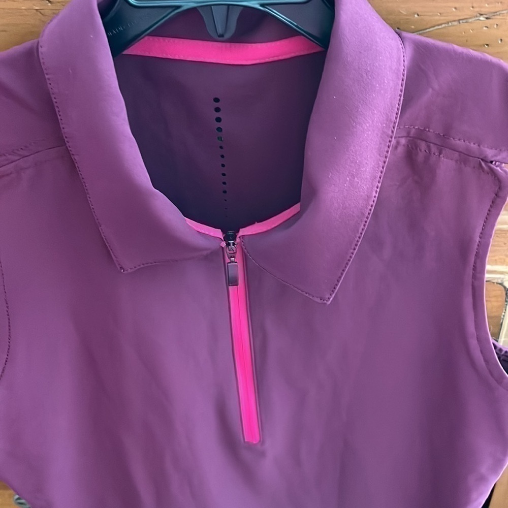 Nike Women’s Sleeveless Top Purple Pink Accent Size XS EUC - Picture 2 of 5